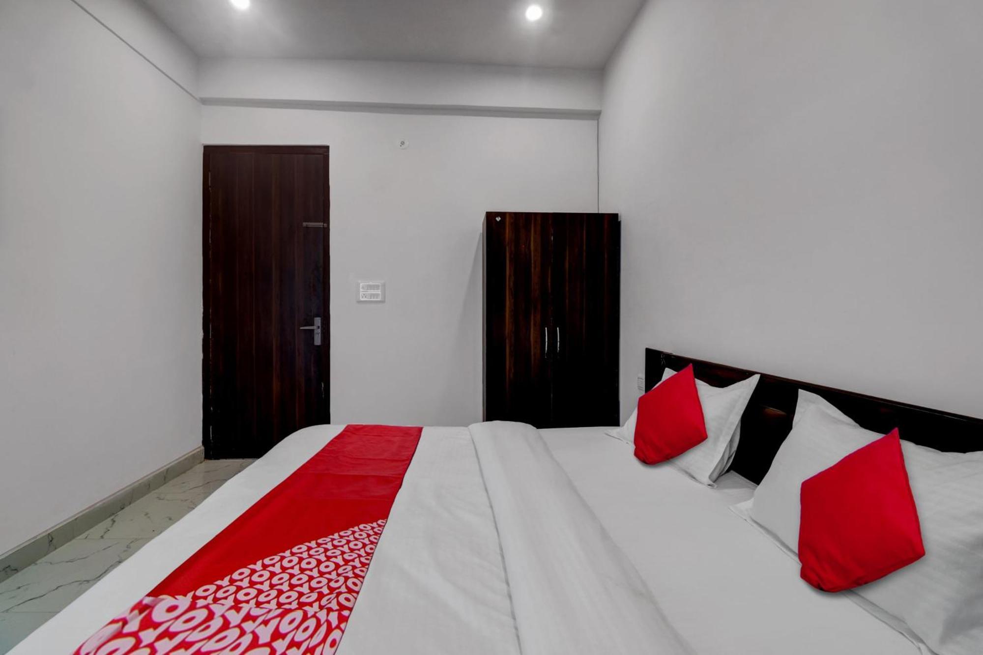 Hotel O Om Pushp Residency Mathura Dış mekan fotoğraf