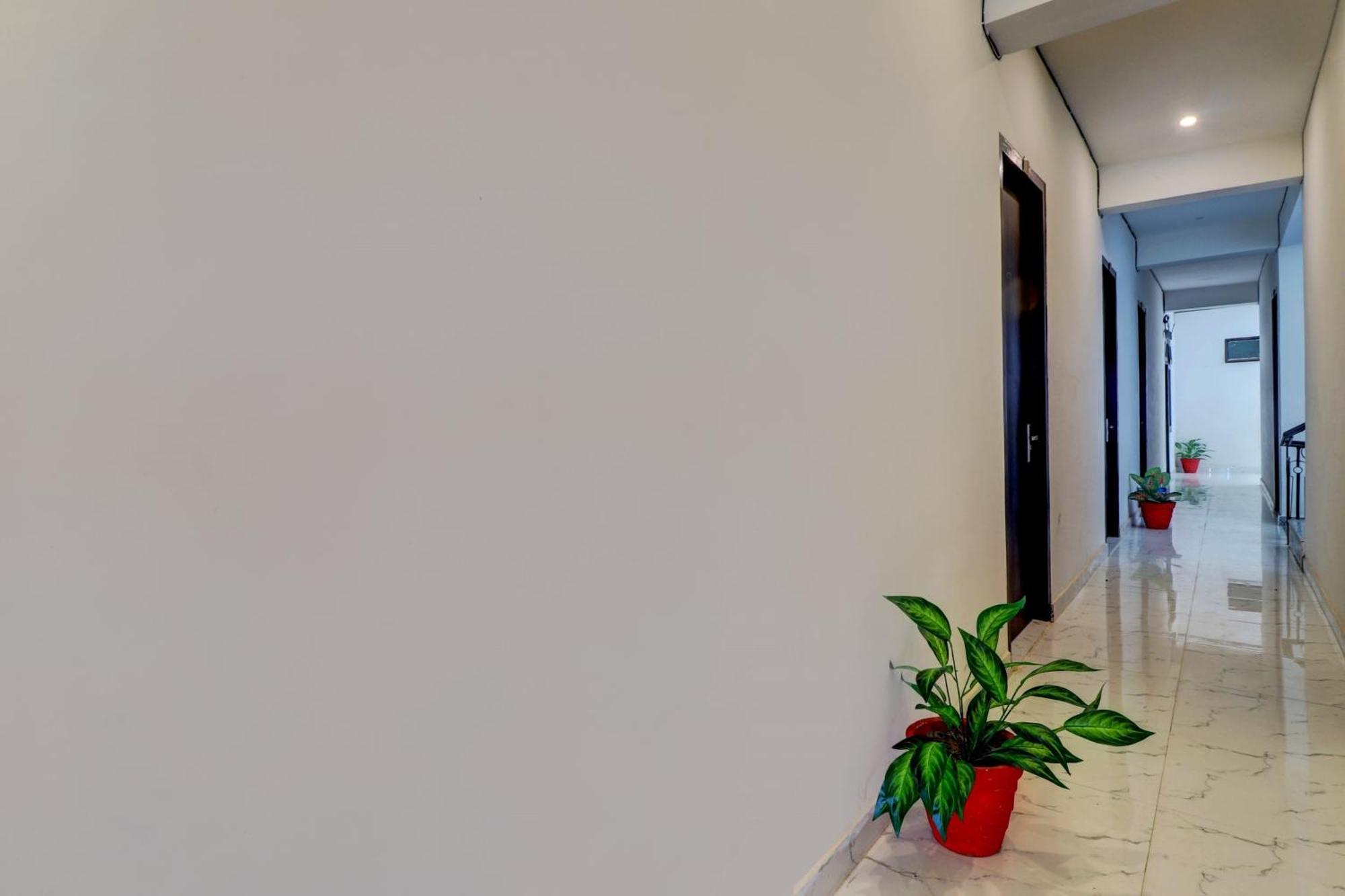 Hotel O Om Pushp Residency Mathura Dış mekan fotoğraf