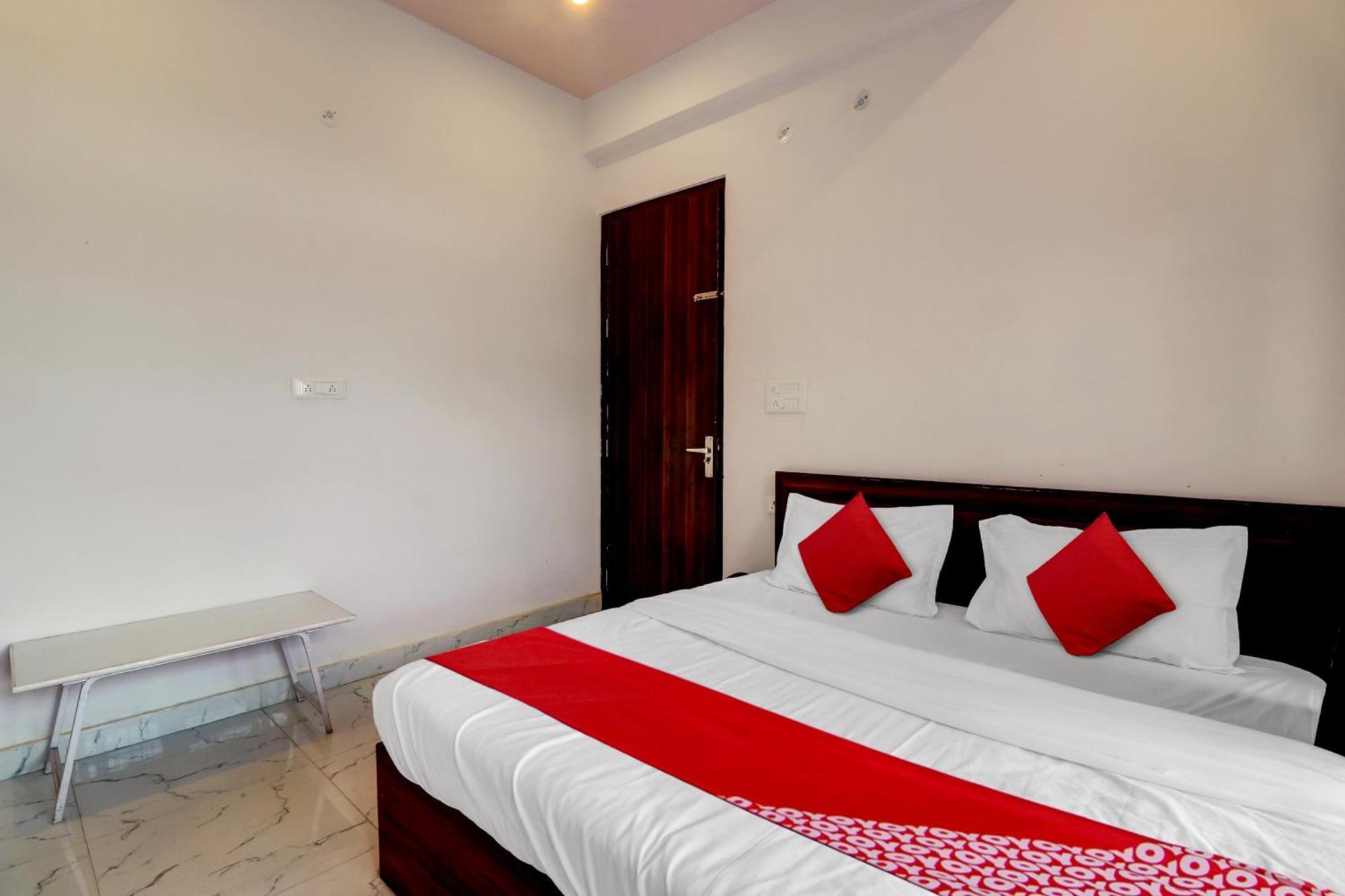 Hotel O Om Pushp Residency Mathura Dış mekan fotoğraf