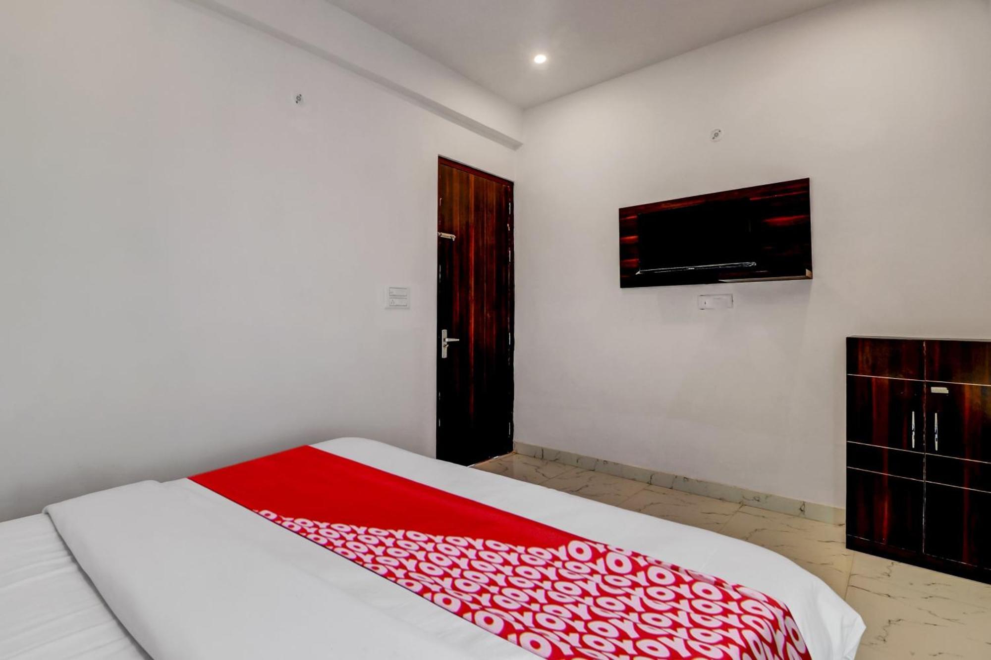 Hotel O Om Pushp Residency Mathura Dış mekan fotoğraf