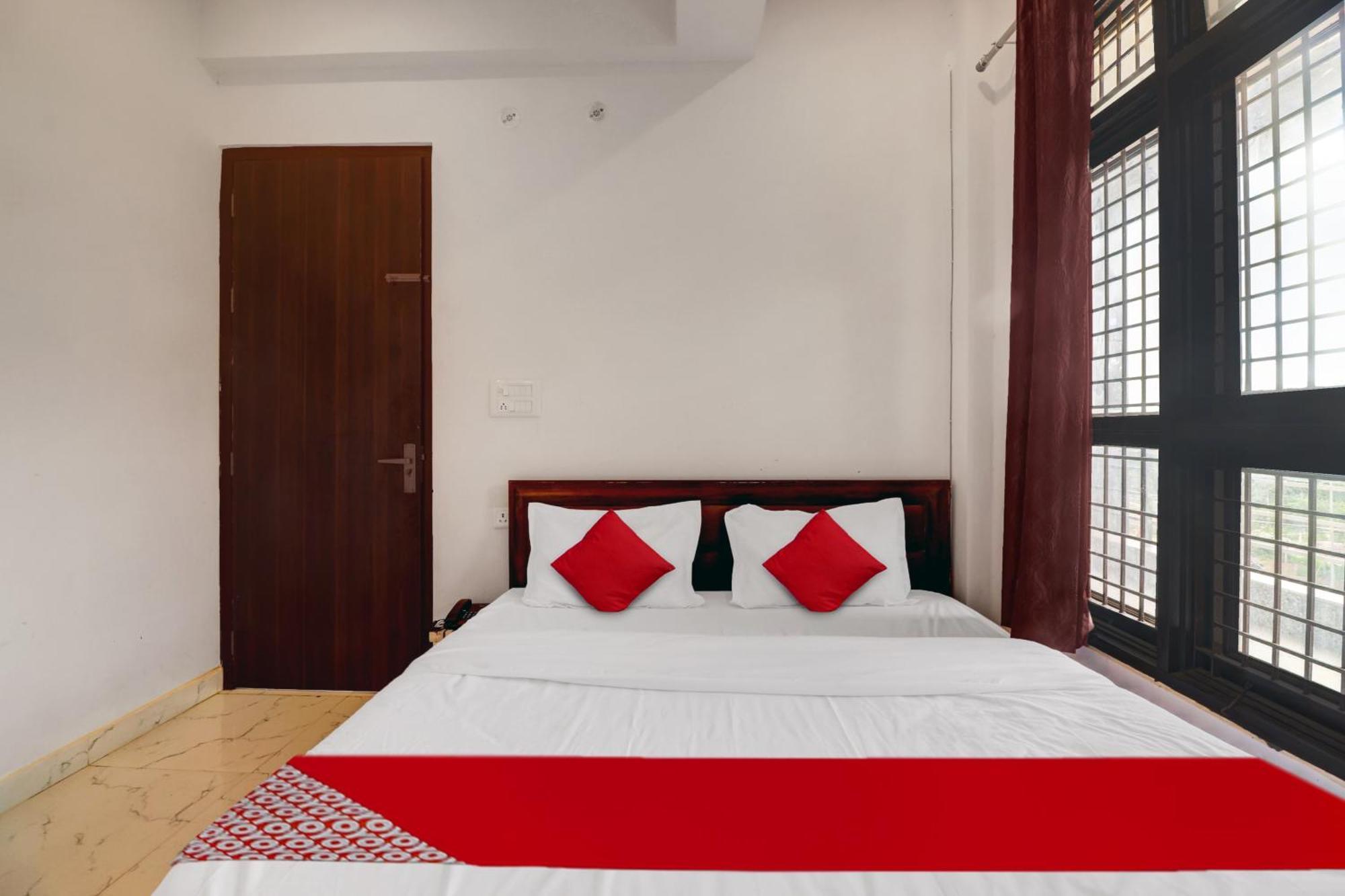 Hotel O Om Pushp Residency Mathura Dış mekan fotoğraf