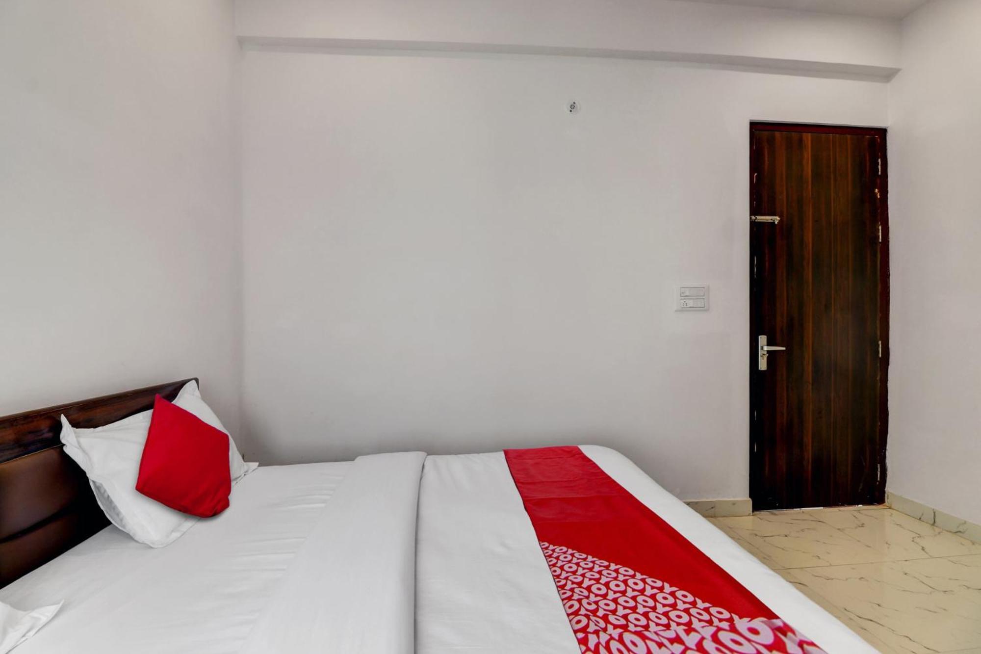 Hotel O Om Pushp Residency Mathura Dış mekan fotoğraf